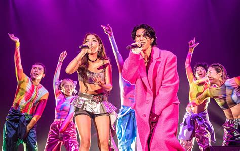  Evanescence of Love:  Ezra Miller’s Emotional Rollercoaster Ride at Bangkok’s “Stars Beneath the Mango Tree” Festival